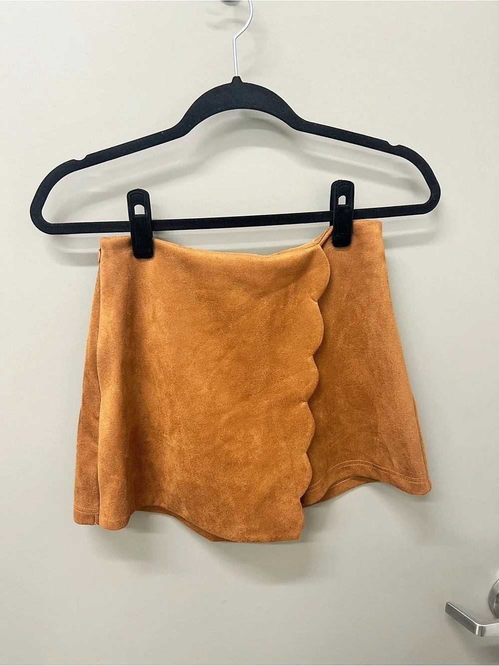 Floerns Light Brown/ Orange Faux Suede Scalloped Skort - Small - New Never Worn